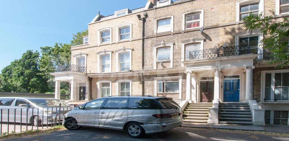 			1 Bedroom, 1 bath, 1 reception Flat			 Stamford Hill, Stoke Newington